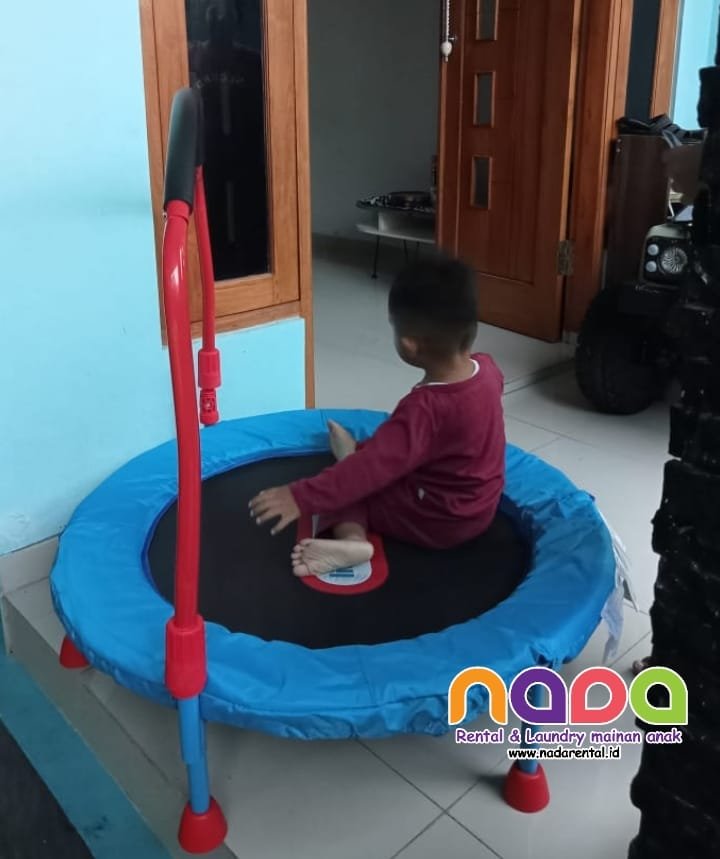 LITTLE TIKES TRAMPOLINE